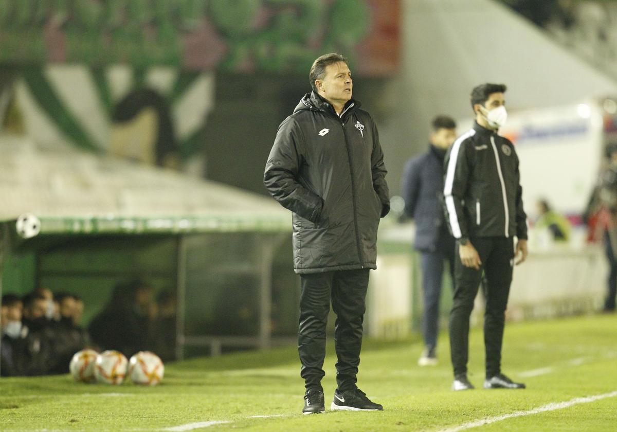 Cristóbal Parralo, en la anterior visita a los Campos de Sport con el Racing de Ferrol.