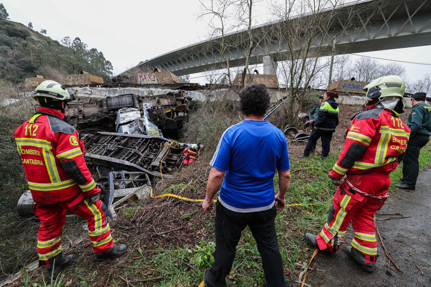 El hombre que primero intervino y llamó al 112 junto a los servicios de emergencia tras el suceso. 