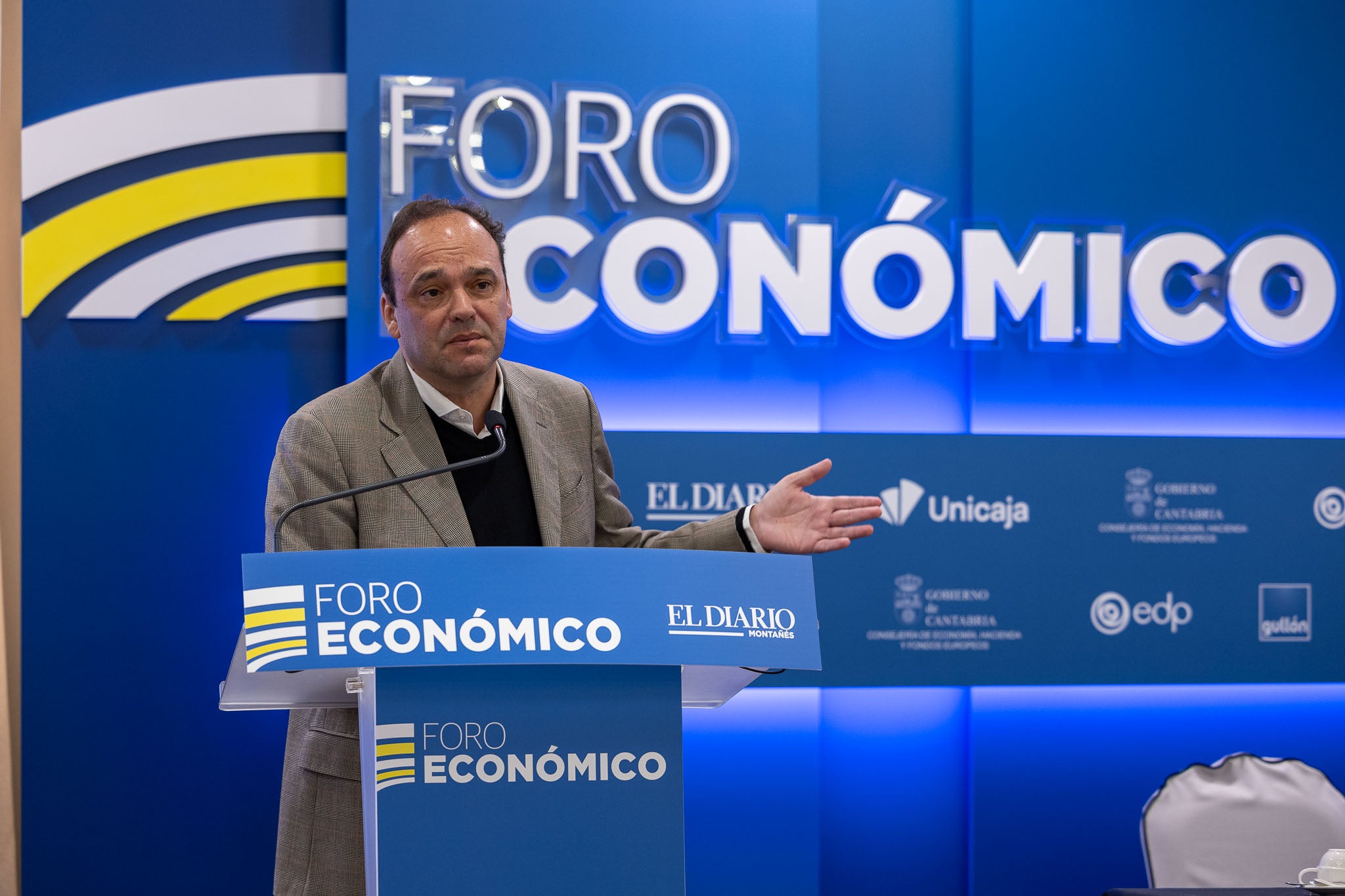 El ponente José Carlos Díez, en las conclusiones de la conferencia.