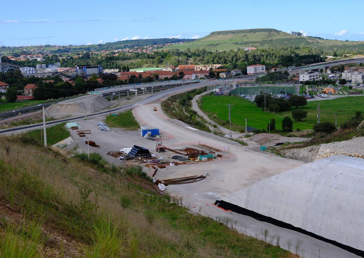 Imagen secundaria 1 - Transportes prevé finalizar en febrero las obras del ramal de Torrelavega en Sierrapando y Barreda