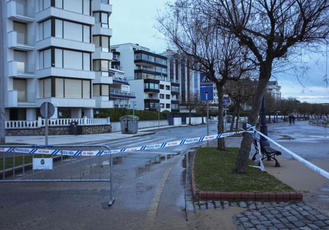 Avenida Manuel García Lago, cerrada el martes por la alerta roja por temporal.