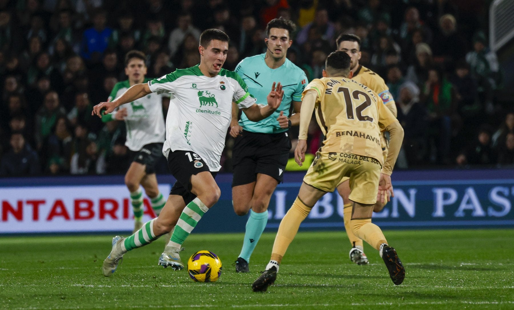 Jon Karrikaburu, titular ayer junto a Arana.