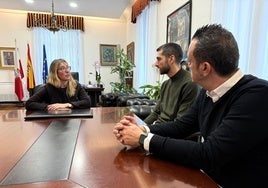 La delegada de Gobierno, Eugenia Gómez de Diego, Sergio Fernández González y Arcadio Blasco en la reunión de esta mañana.