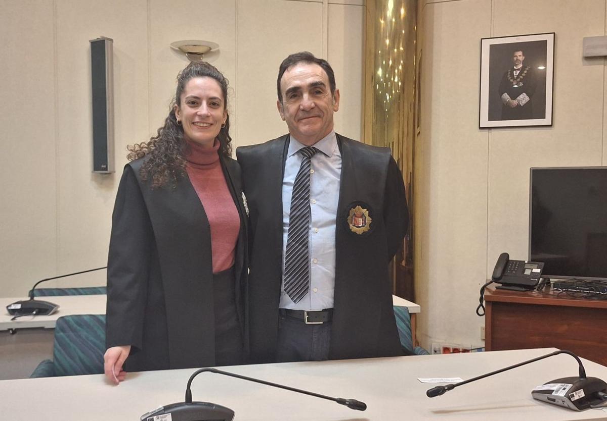 Lara Ontaneda junto a José Luis Sánchez Gall que ha ejercido de padrino