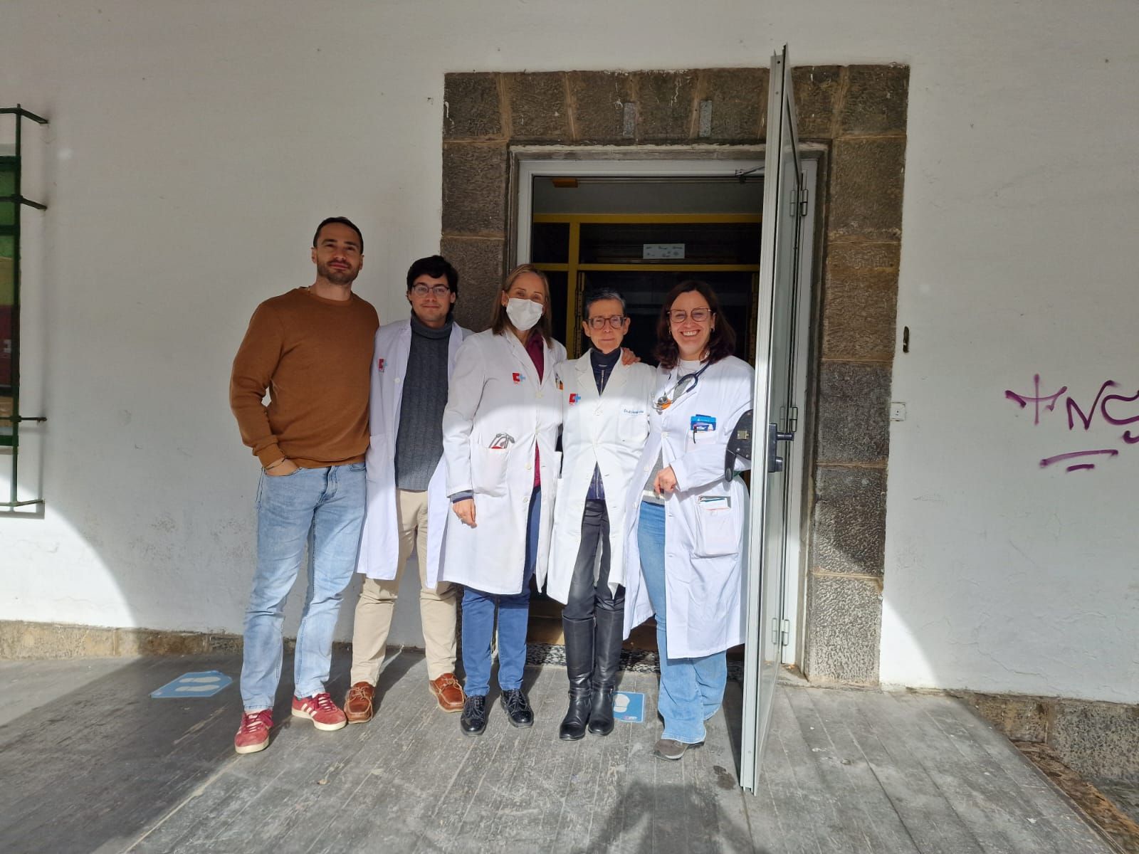 Equipo médico del centro de salud de La Barrera, en Castro Urdiales.