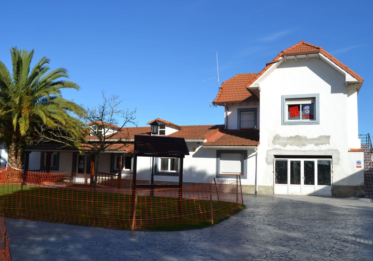 Exterior de la ludoteca municipal de Colindres.