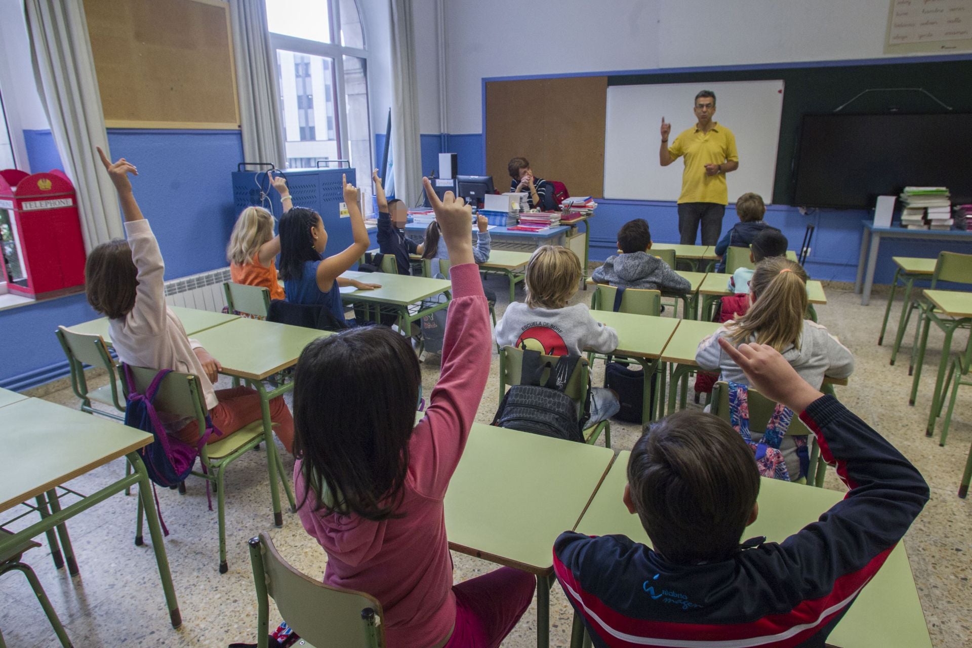 Primer día del curso escolar en uno de los centros educativos de Santander.