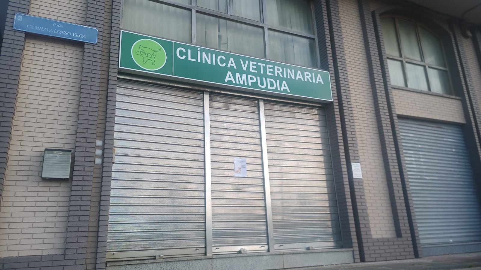 Clínica Veterinaria Ampudia, en Santander.