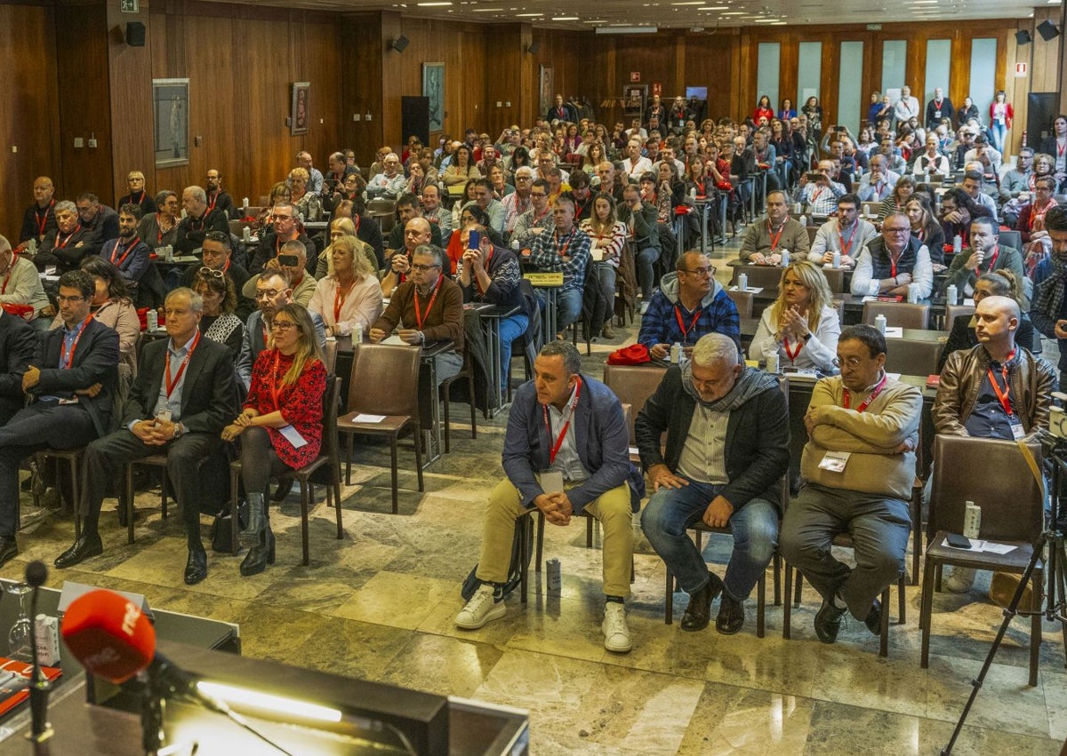 Imagen secundaria 1 - Congreso de UGT celebrado en el Hotel Santemar.