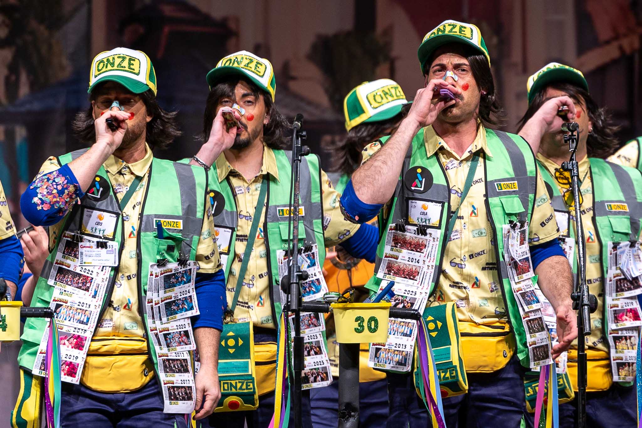 En alusión a su personaje aseguraron que lo suyo con el Carnaval es un "amor ciego".