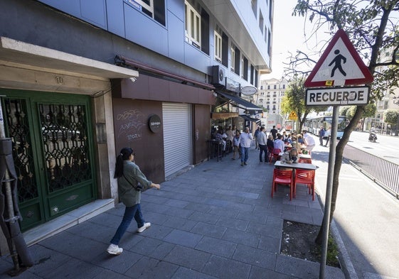 La agresión se produjo en el acceso a la discoteca.