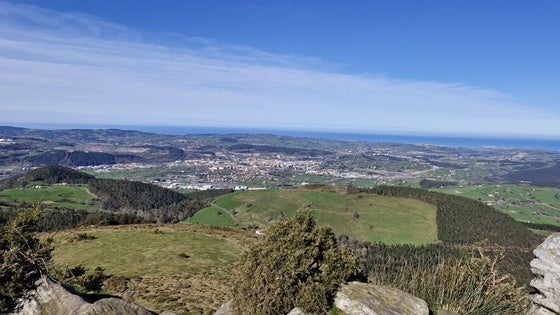 El premio de subir a la cima del Monte Dobra