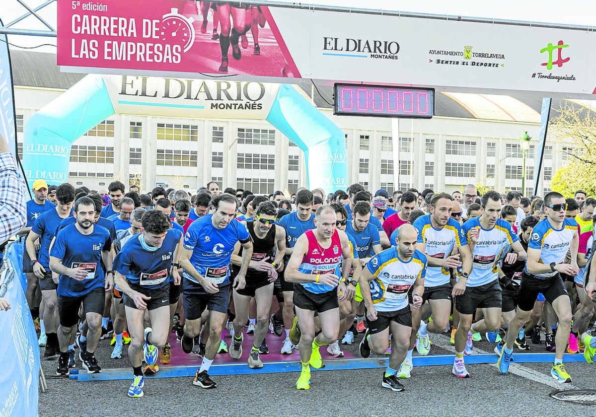 Momento de la salida junto al Vicente Trueba