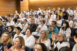 Profesionales y pacientes llenaron el salón de actos Gómez Durán