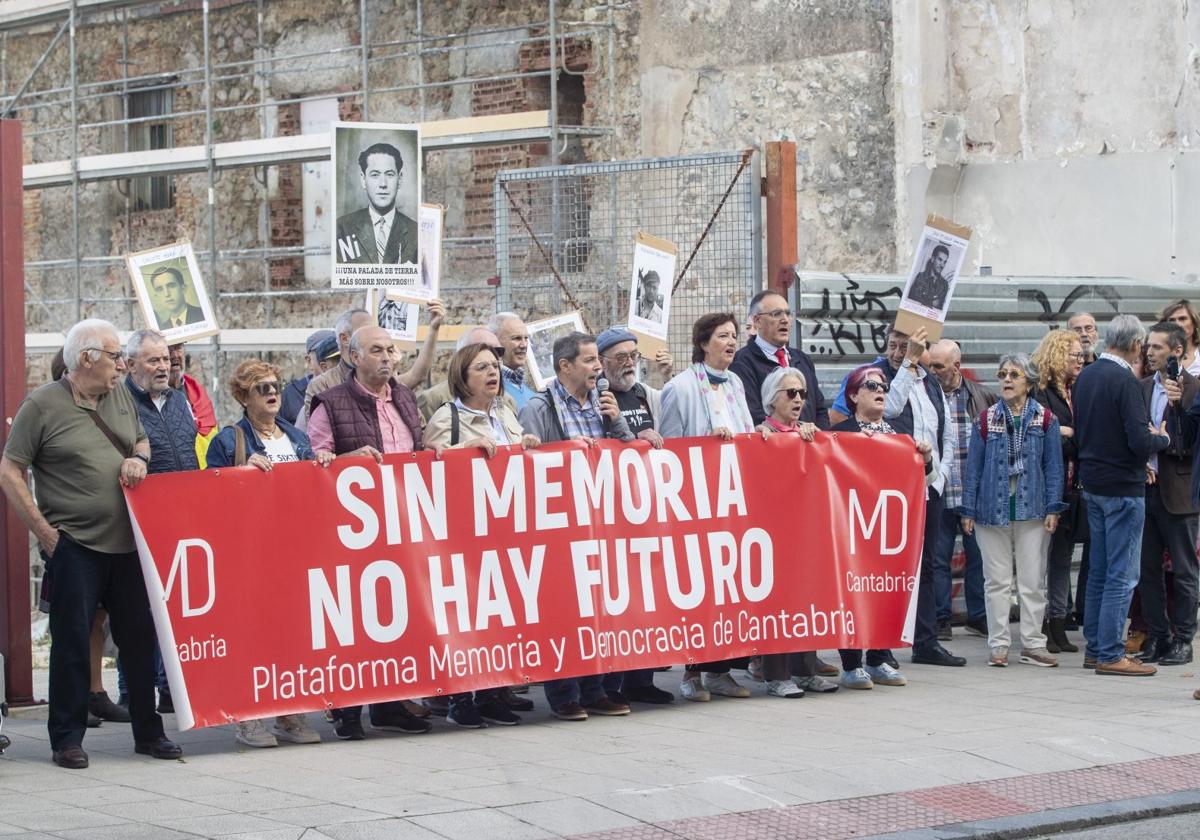 Protesta a las puertas del Parlamento