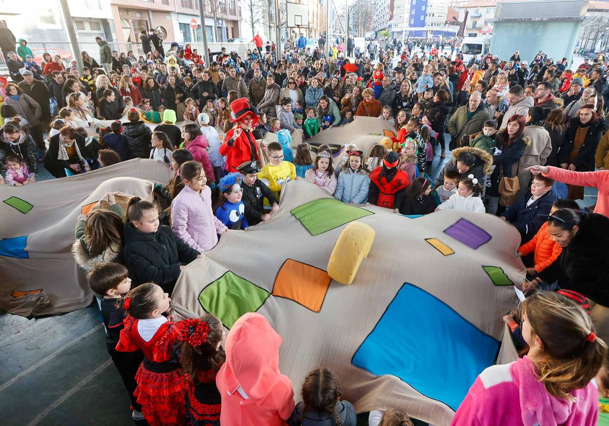 Los niños y las mascotas protagonistas en el Carnaval de Torrelavega