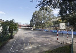 Patio de recreo del CEIP Manuel Liaño, en Barreda (Torrelavega).