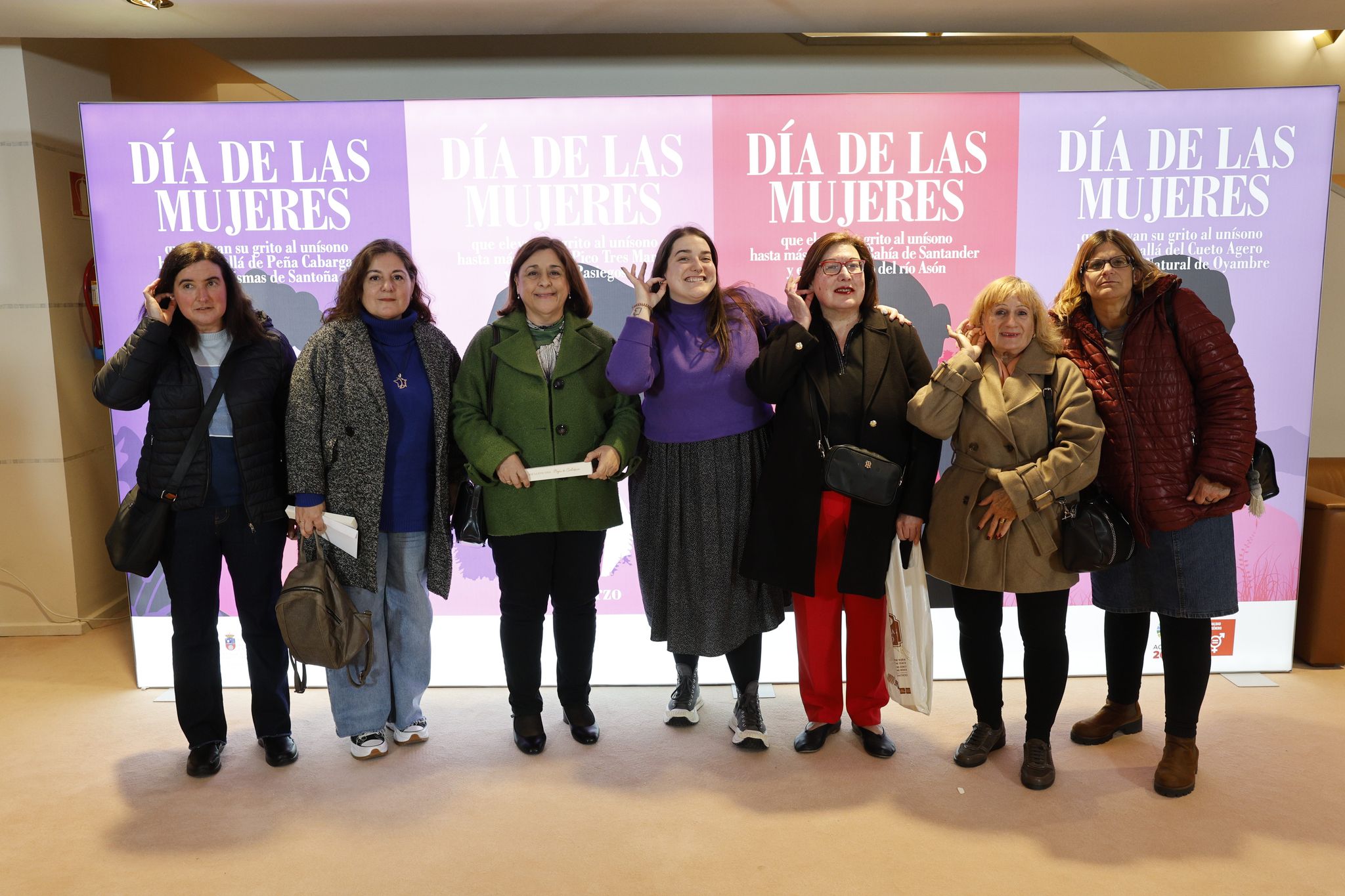 Reyes Abascal, Arancha Navarro, Mercedes Martínez, Lucía González, Rosario Iturbe, Carmen Carballo y María Antonia Torre.