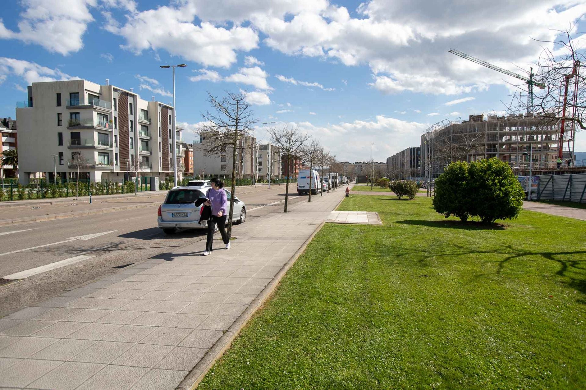 Ahora, los edificios tienen variedad de colores pero son más monótonos en su planteamiento.