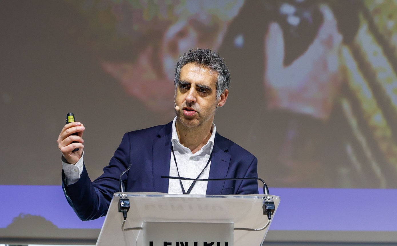 Manel Esteller, ponente y premiado con el Premio GENIO Azul.