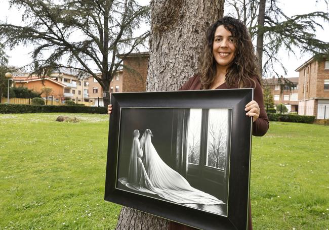 Maternidad, muerte y la figura del pájaro se repiten en la serie.