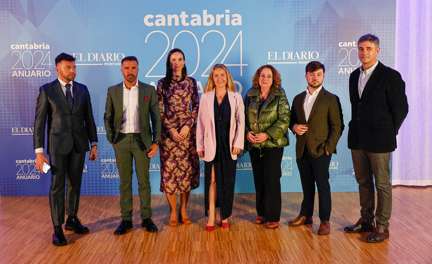 Santi Martino, Roberto Barriuso, Jara Martínez, Conchi Ortega, Almudena Arce, Luis Elorza y Francisco Javier Mesón.