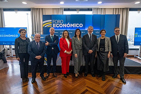 Asistentes al Foro Económico protagonizado por Miriam González