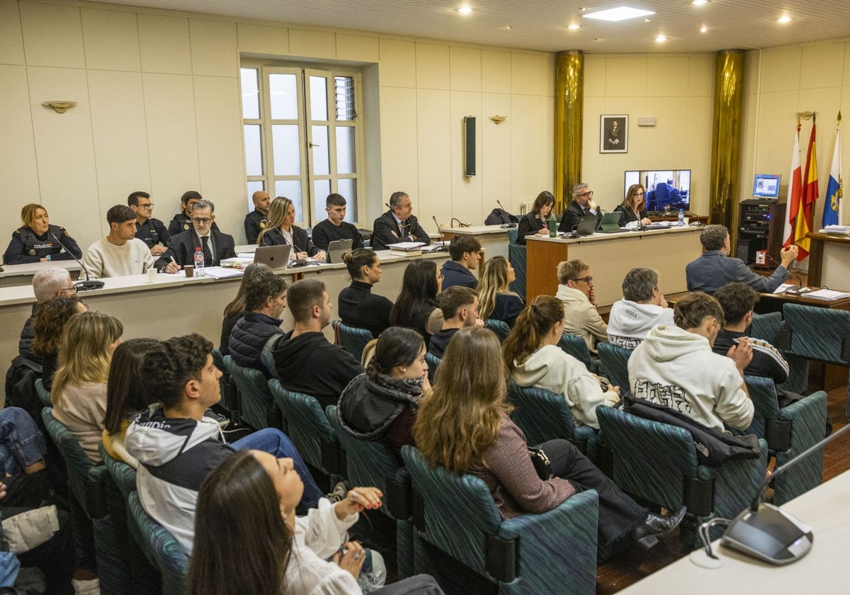 Los forenses, sobre la caída de Cubillas a la vía del tren: «Recibió un impacto que le lanzó a cierta distancia»