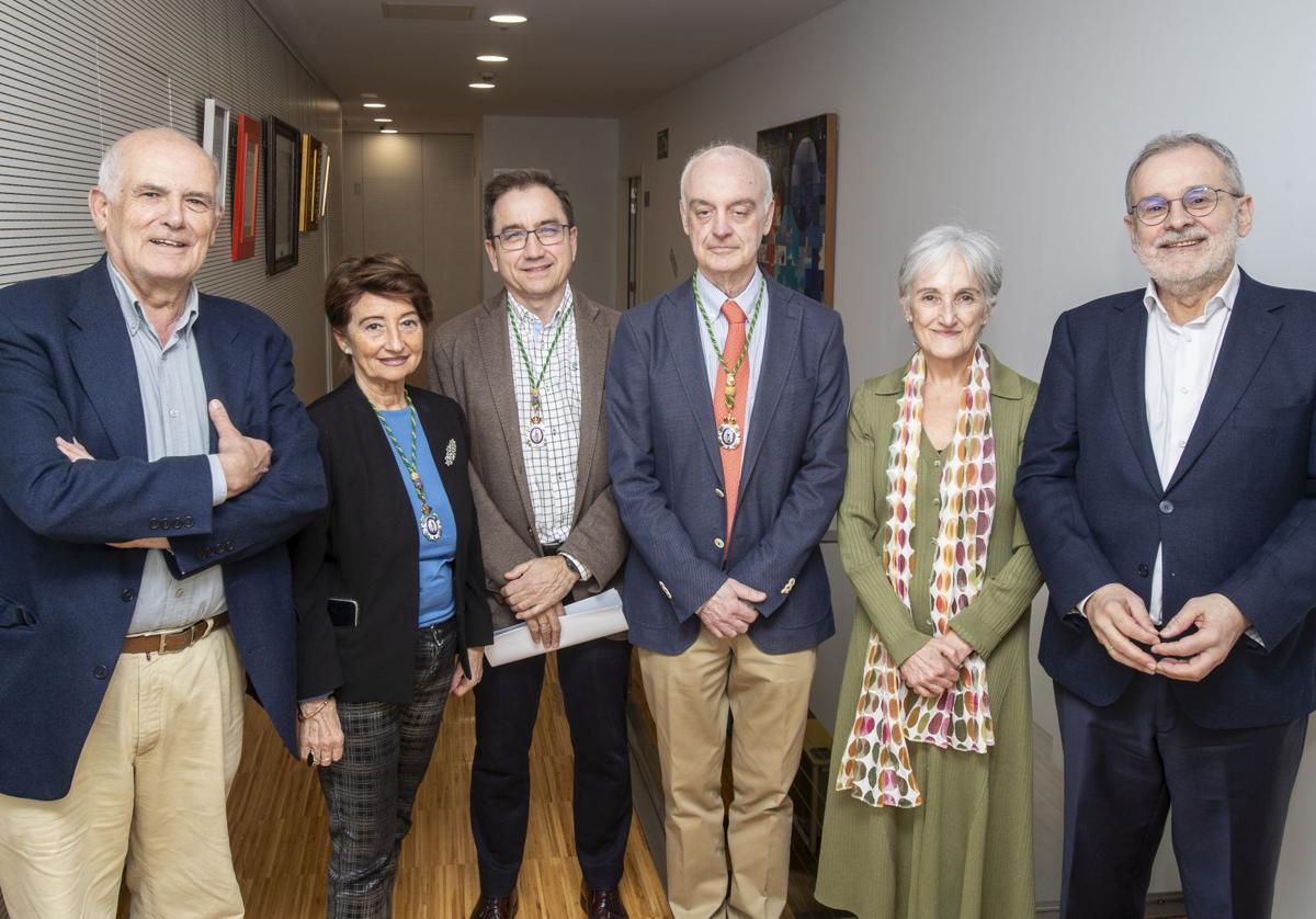 Caras nuevas en la Academia de Medicina