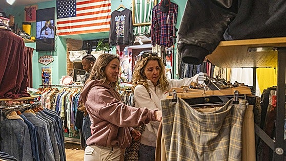 Calma en el comercio de Santander: «Son marcas americanas, pero vienen de Europa»