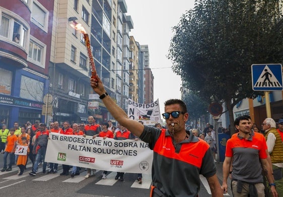 Manifestación de trabajadores de Bridgestone de Puente San Miguel celebrada esta semana.
