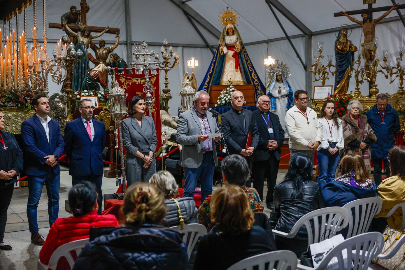 El presidente de la Junta de Cofradías Penitenciales, Jorge Rivero, durante su intervención.