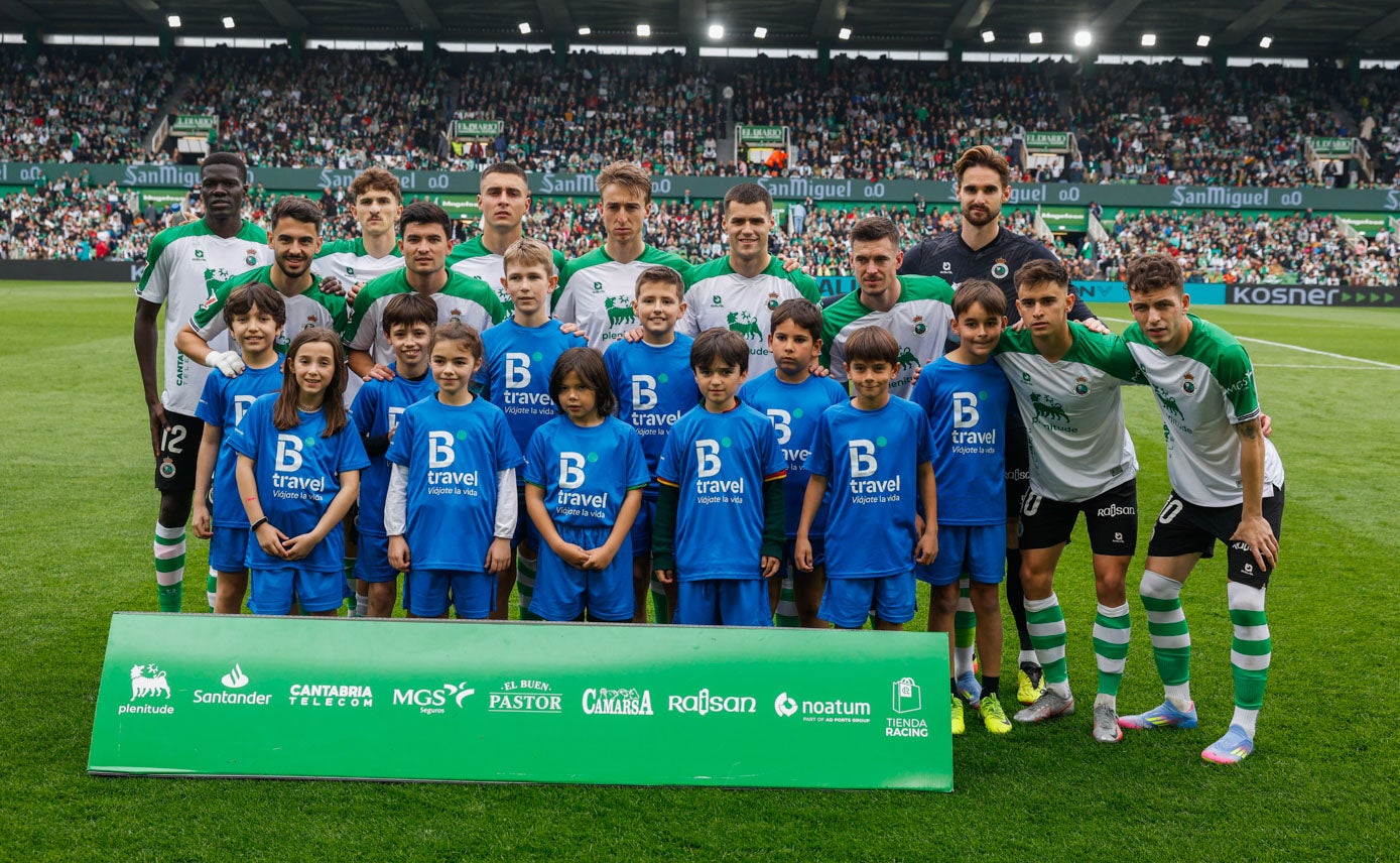 El once inicial del Racing que saltó al campo ante el Castellón