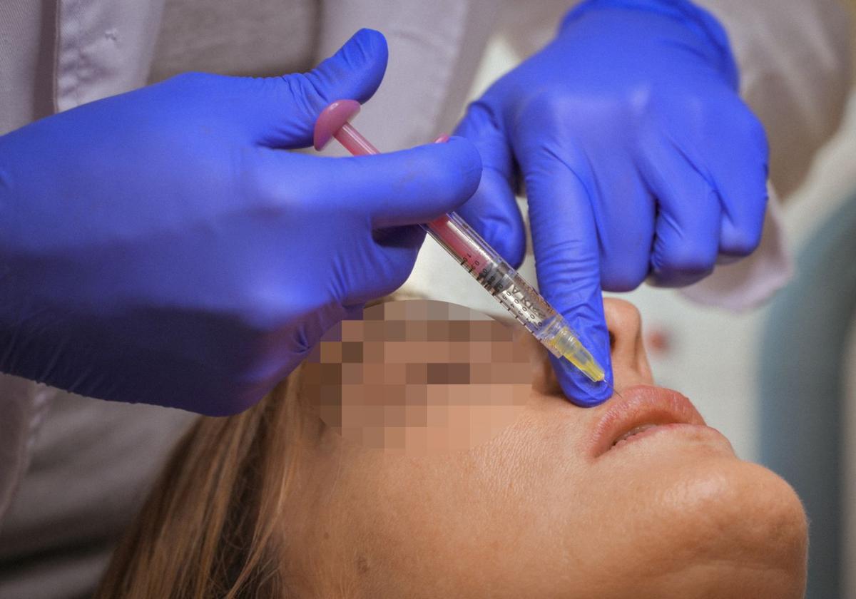 Archivada la denuncia de los médicos por intrusismo a tres enfermeras que tienen una clínica estética en Santander