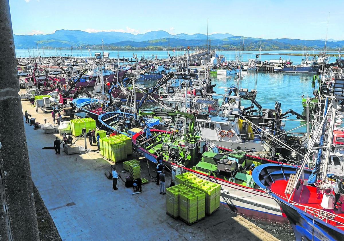 El Gobierno cántabro destinará 3,2 millones para reparar la dársena norte del puerto de Santoña