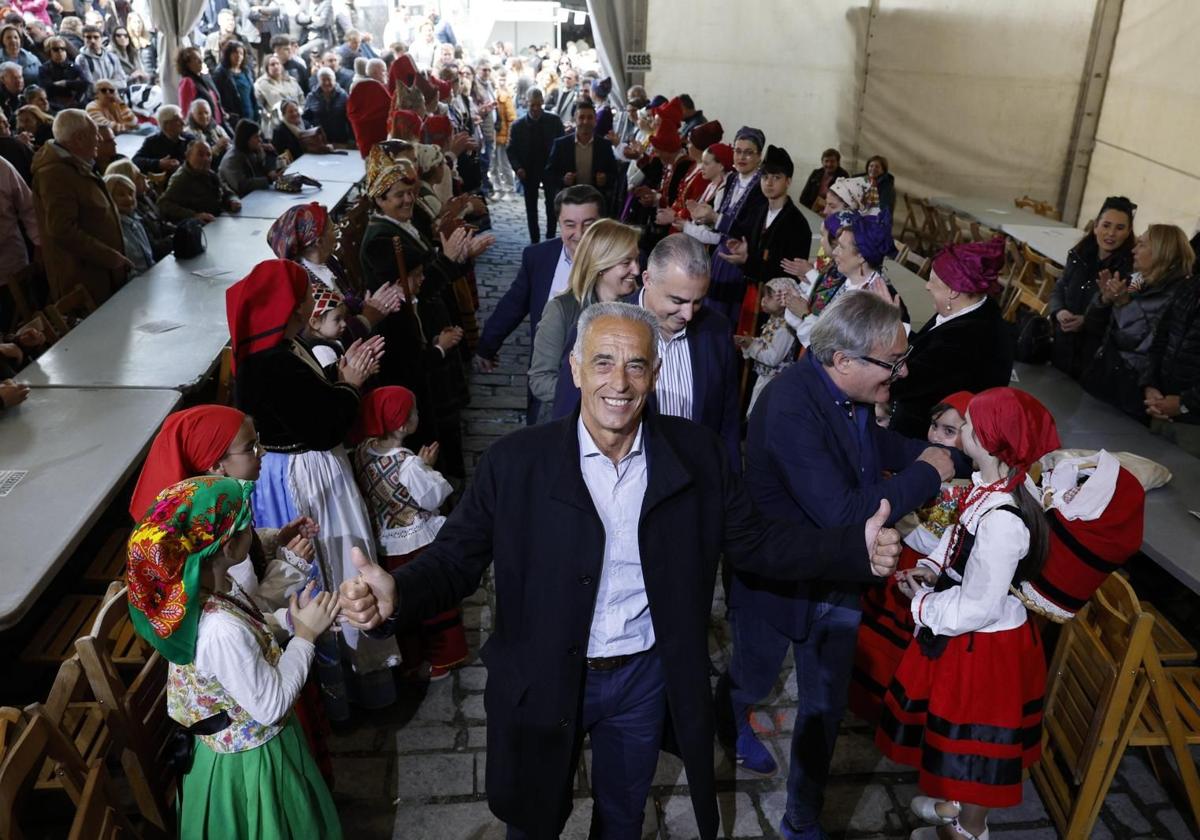 José Manuel Abascal, nuevo embajador del Sobao Pasiego y la Quesada en Vega de Pas
