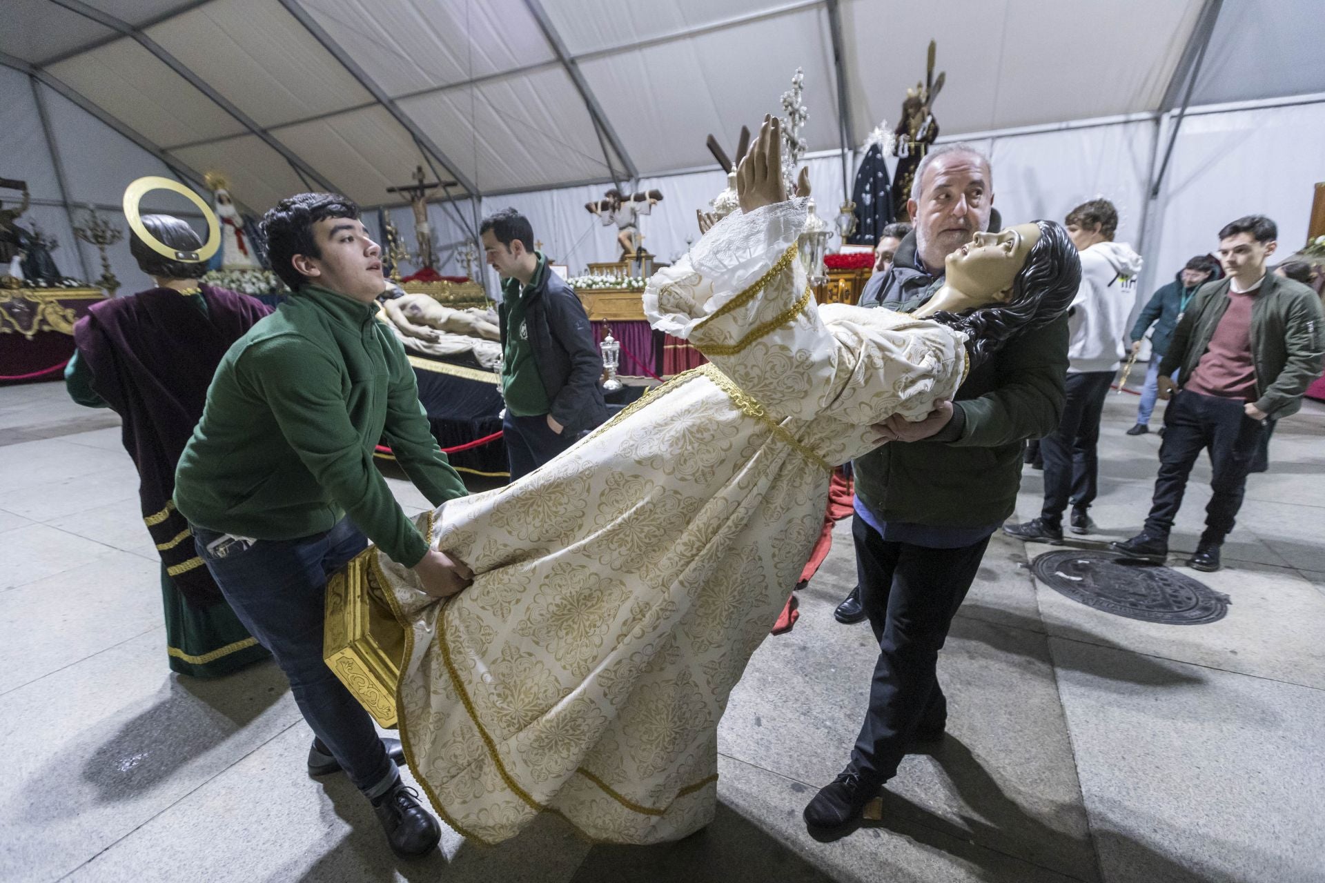 La procesión tenía previsto salir a las 07.00 horas