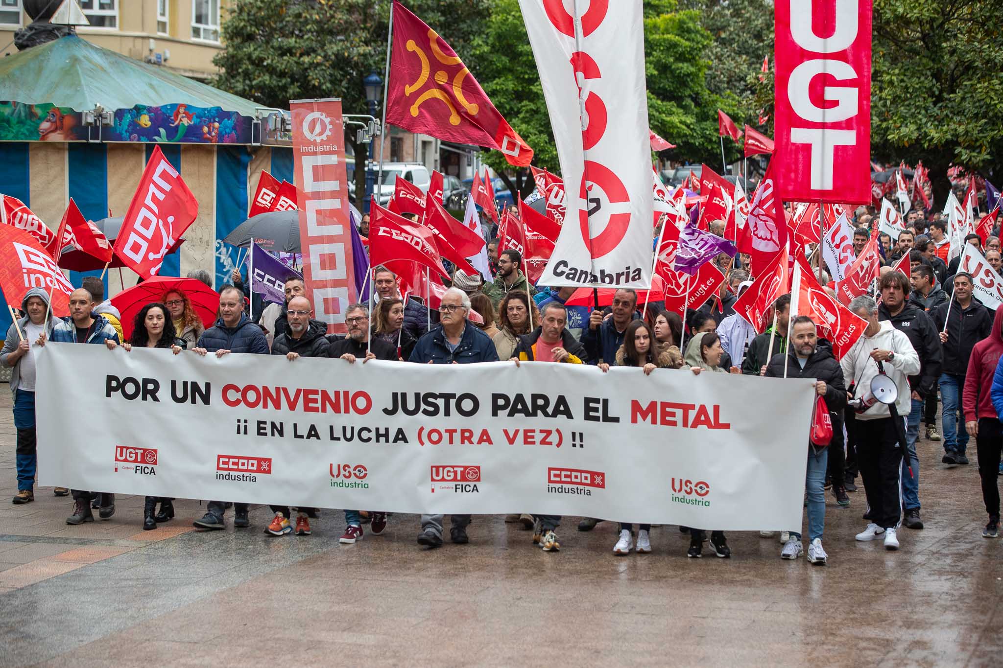 Cabecera de la manifestación celebrada este lunes en Santander por los trabajadores del metal.