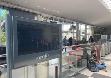 Desconcierto absoluto en las estaciones de tren y autobús de Santander