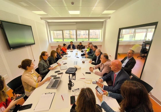 Reunión del Cecop, que ha tenido lugar desde las 15.30 horas en la sede del 112 con las principales autoridades políticas, Guardia Civil y Policía Local