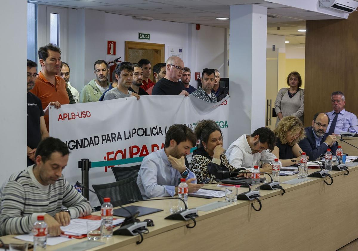 El museo del hojaldre rompe la coalición de PRC y PSOE en un pleno que deja solos a los regionalistas