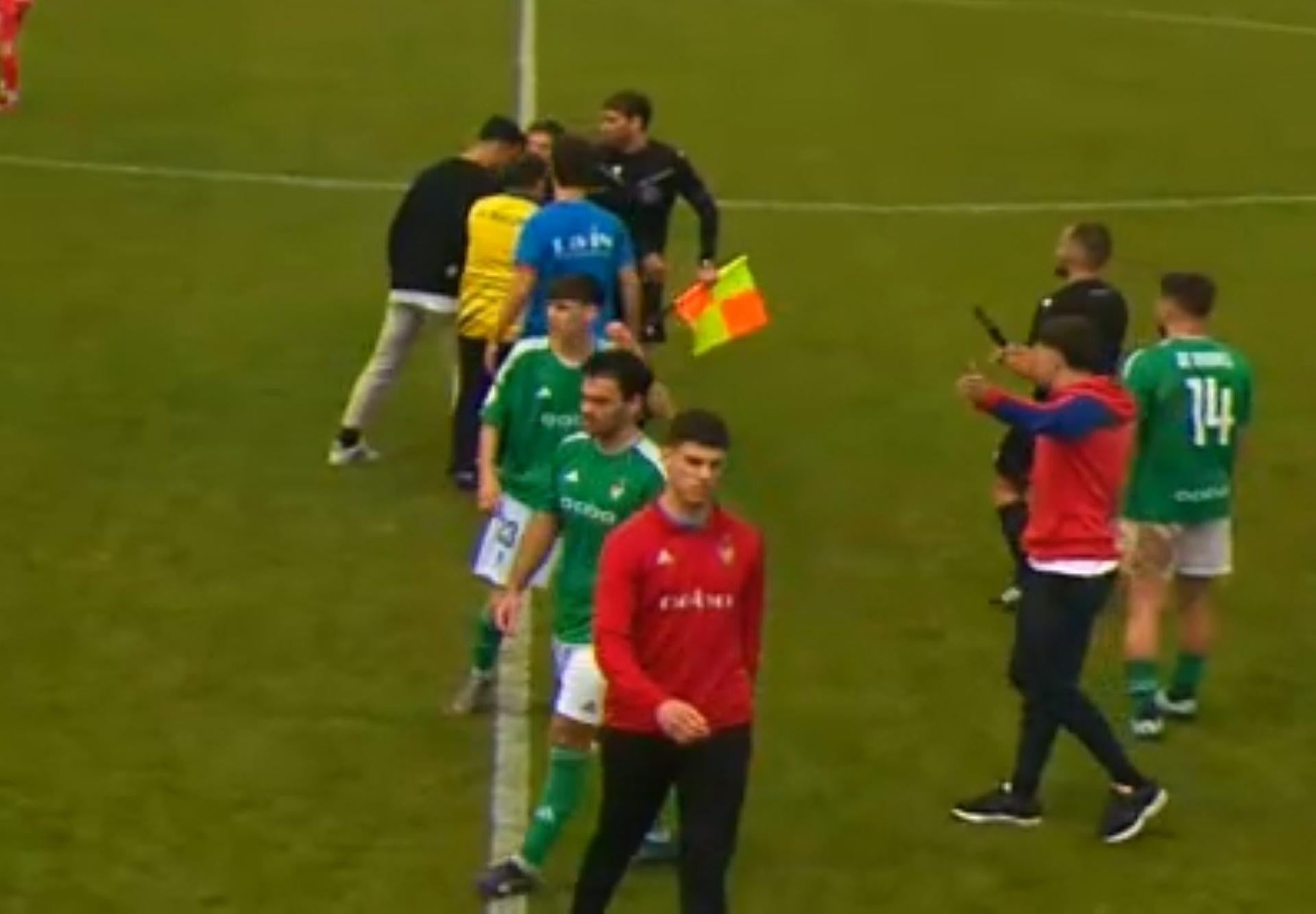 Dura sanción al jugador del Tropezón que dio un cabezazo al árbitro
