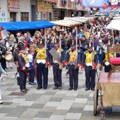 Desfile del año pasado en las fiestas de Pedro Velarde de Camargo.