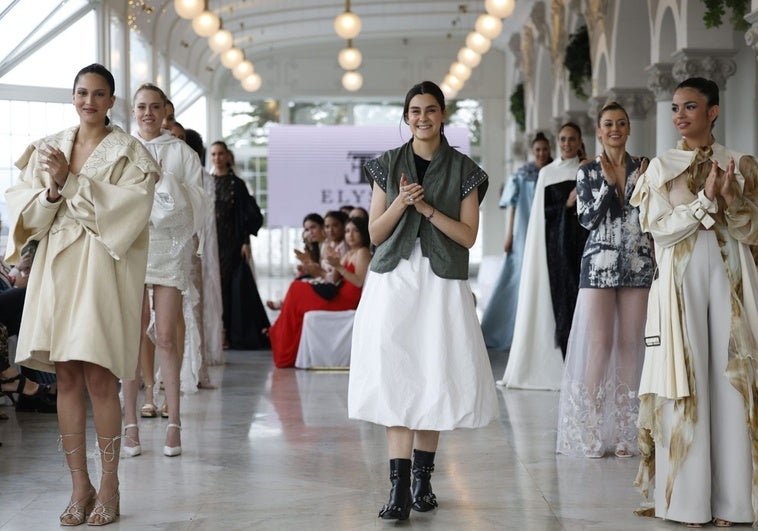 Las prendas diseñadas por Eva Gómez, de la marca Elysea Studio, que se ha llevado el premio ex aequo a la Mejor Colección. Vídeo de los desfiles de la tercera jornada.