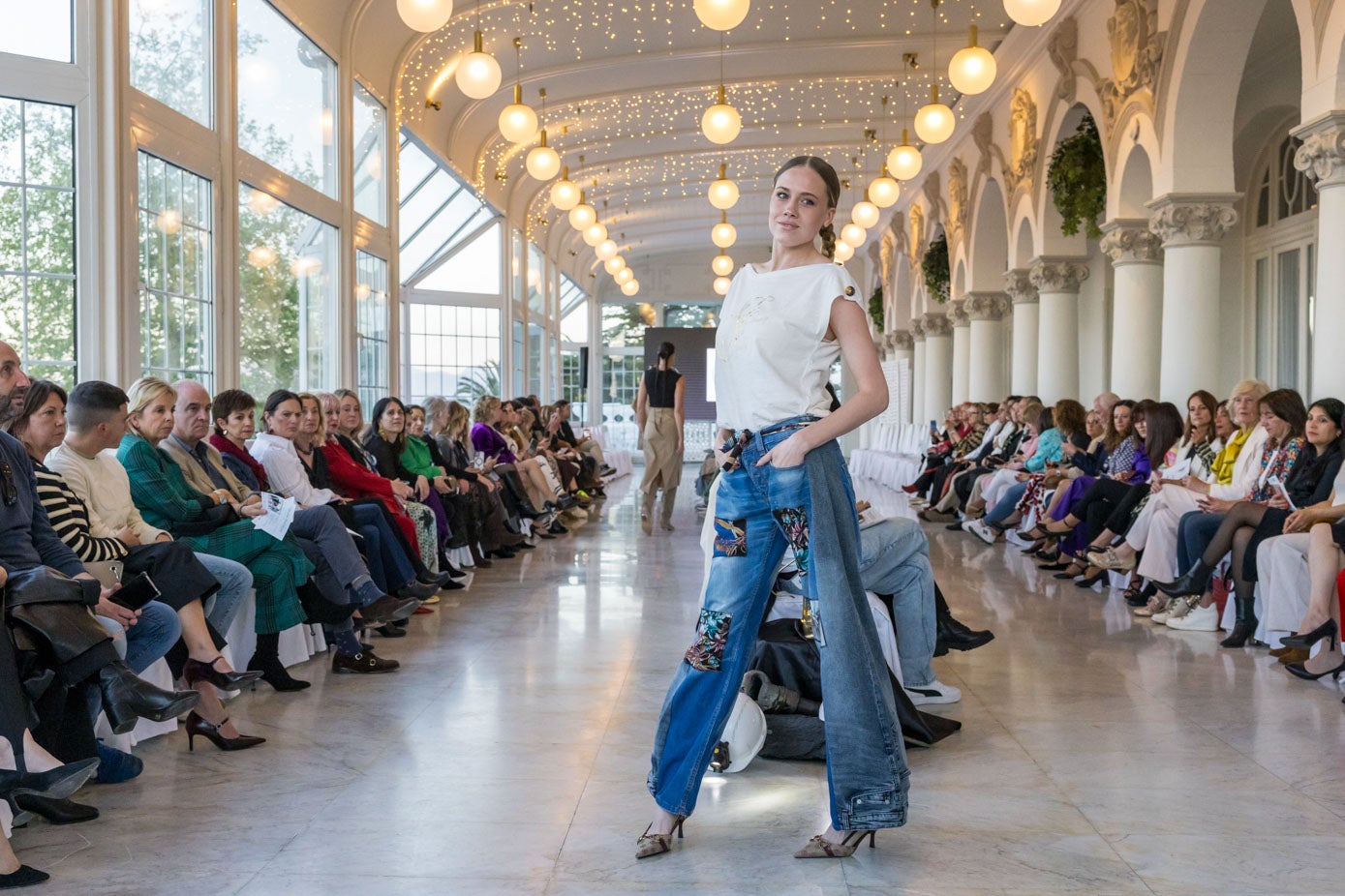 Adela Pirvu con un diseño de Habha Laguillo Shirley Enekaritz para su colección Sophia.