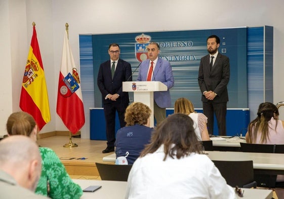 El consejero Roberto Media, esta mañana en rueda de prensa.