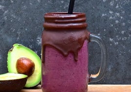 Un batido con aguacate como ingrediente «estrella», perfecto para «beber» energía.