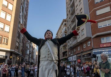 El actor Fernando Rebanal encarnando la figura del héroe de Muriedas, Pedro Velarde.