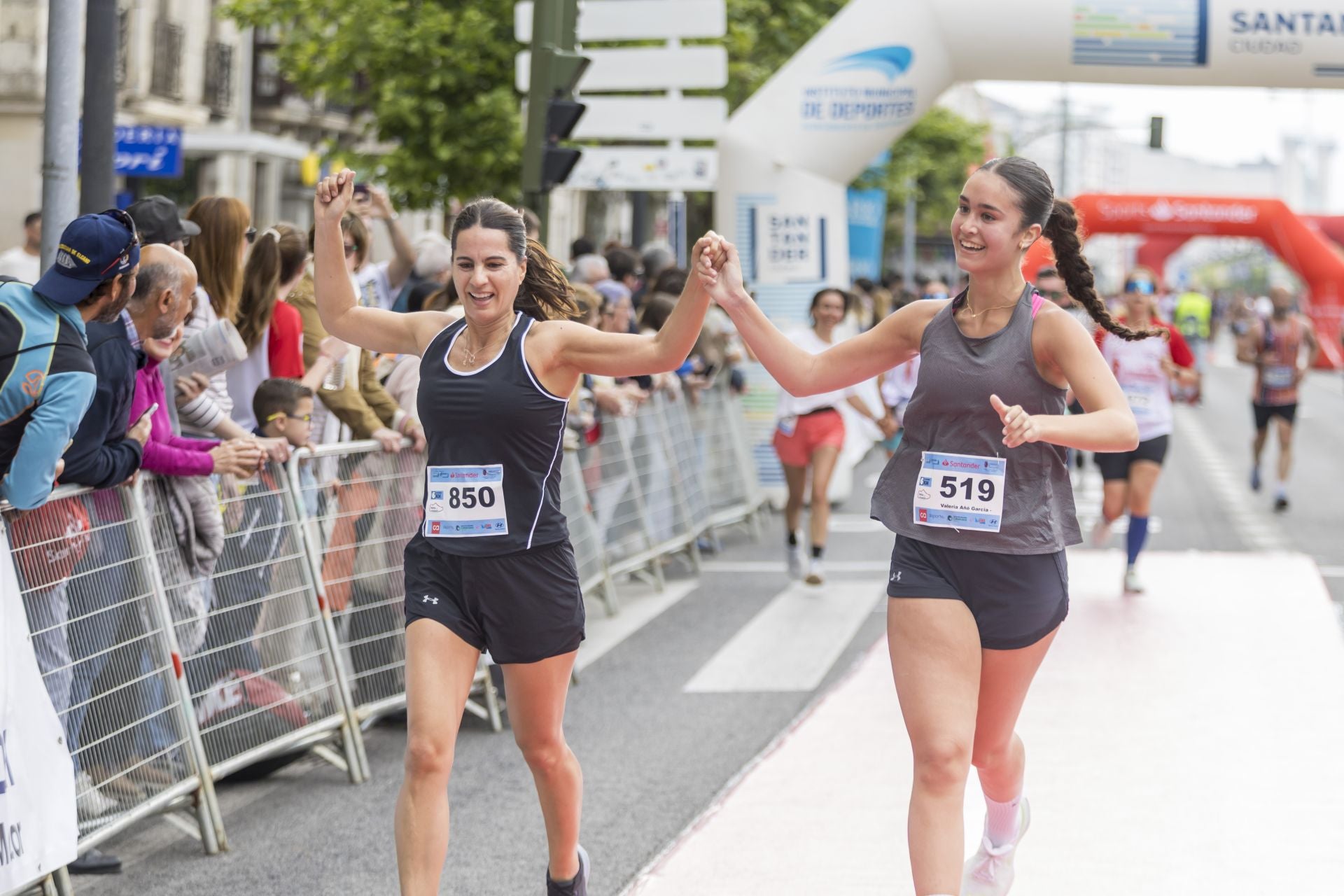 Si participaste en la media maratón y seis kilómetros de Santander, búscate