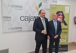 Eduardo Benito Martín, jefe de Zona en cantabria y Jorge Esteban Muñoz, director de Área de Desarrollo de Negocios y Marketing de Cajaviva Caja Rural